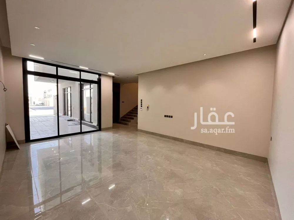 5 bedroom villa in Al Mahdiyyah 5