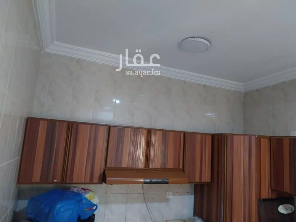 شقة في النزهة