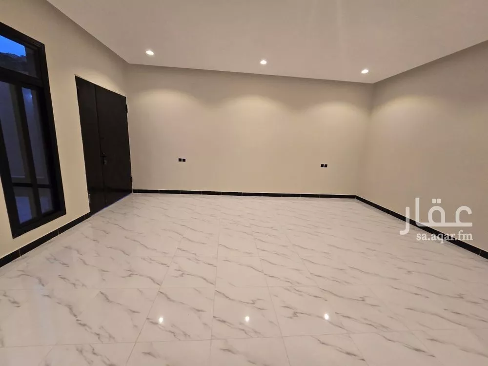 6 bedroom villa in Dhahrat Laban 2