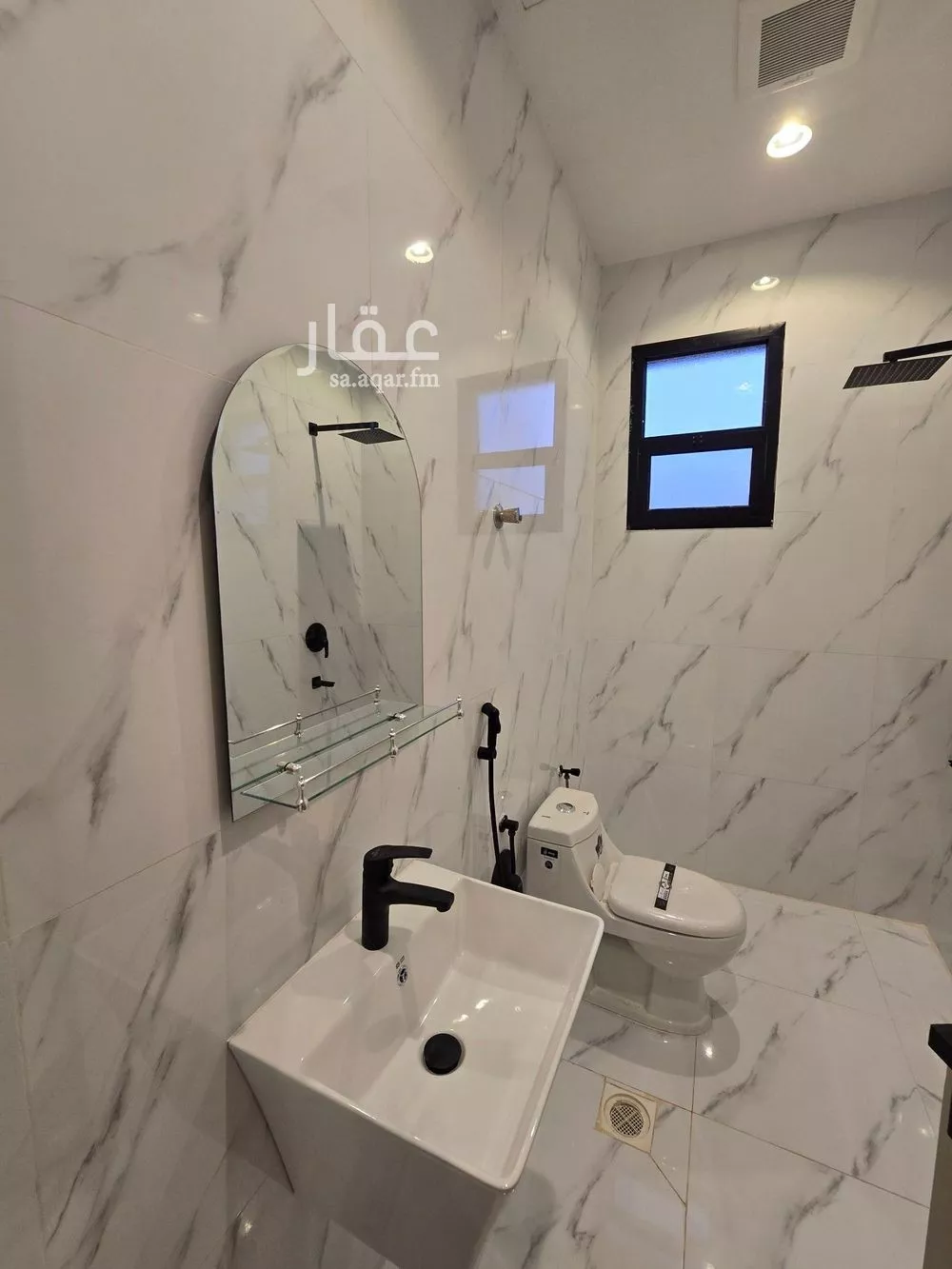 6 bedroom villa in Dhahrat Laban 17