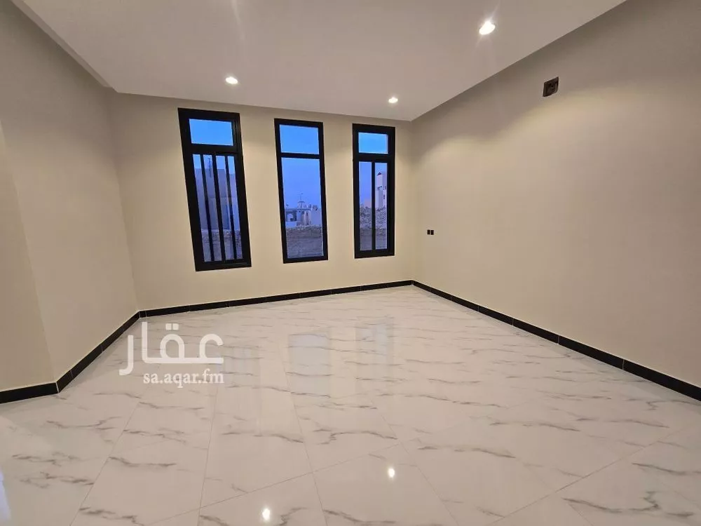 6 bedroom villa in Dhahrat Laban 3