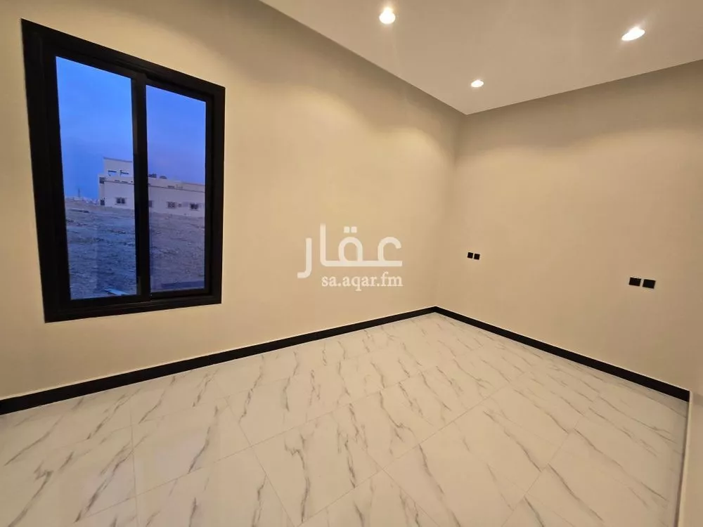6 bedroom villa in Dhahrat Laban 6