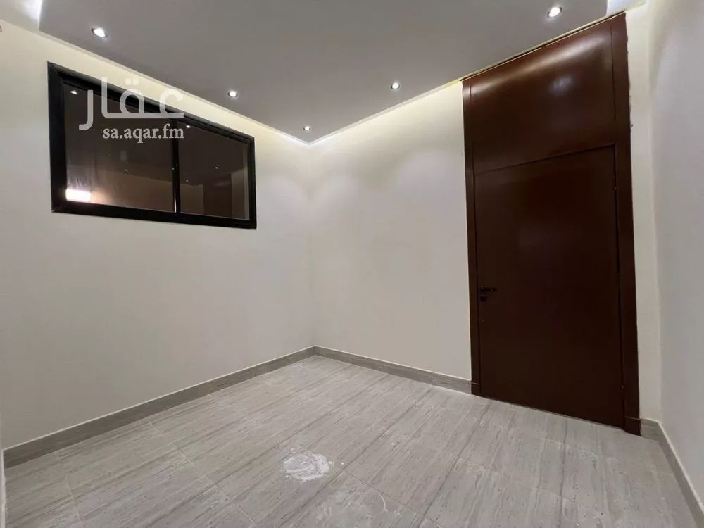 فيلا 6 غرف في طويق 13