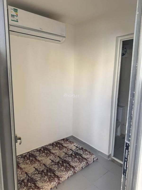 5 bedroom villa in King Khalid International Airport, Riyadh 4