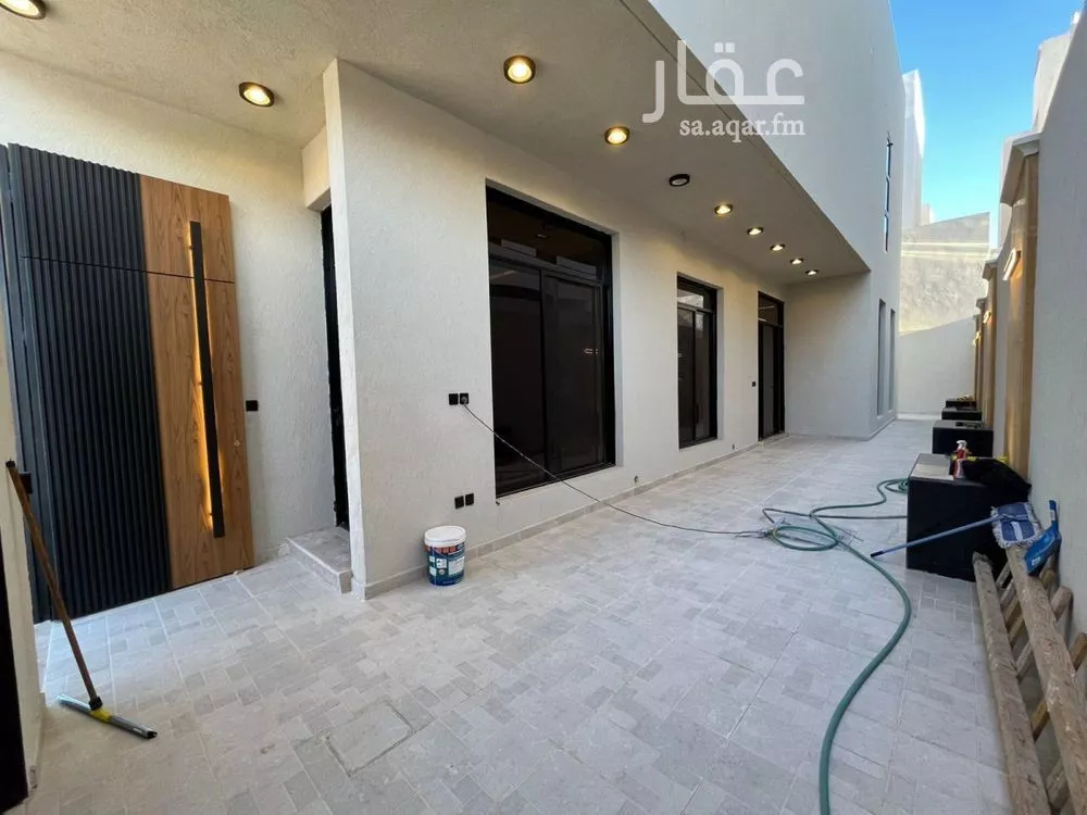 4 bedroom villa in Al Mahdiyyah 8