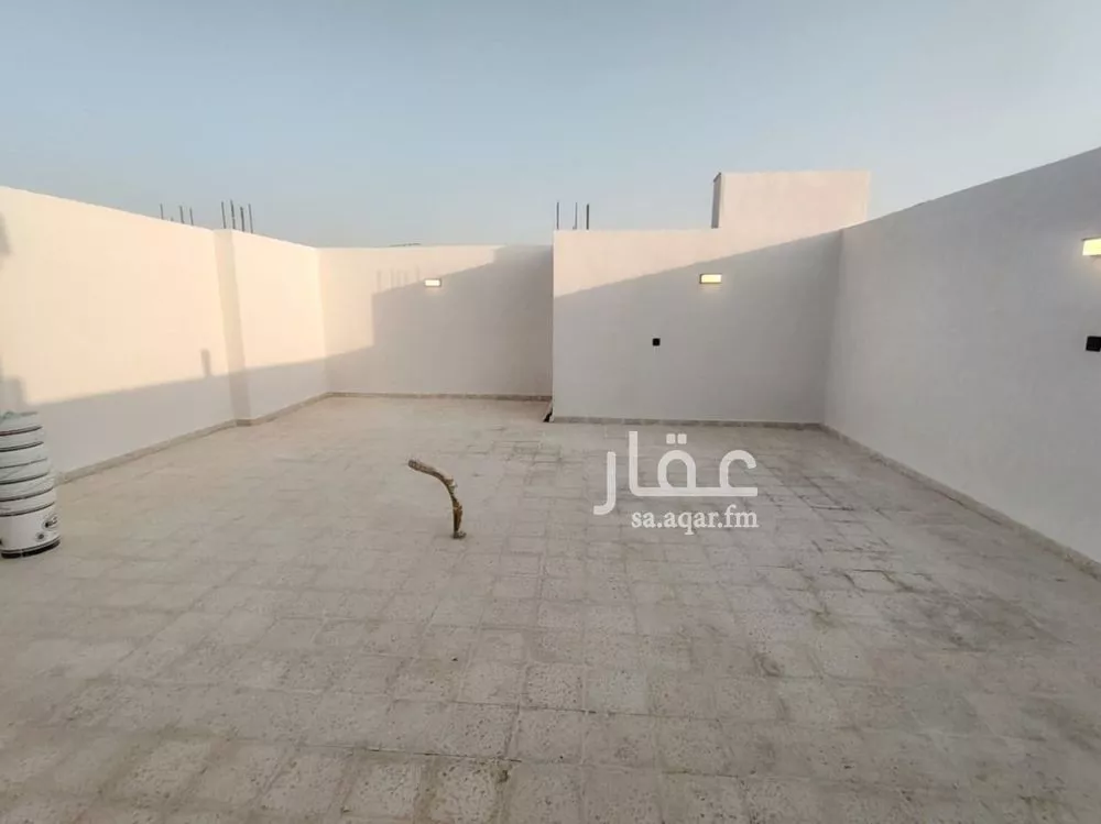 فيلا 5 غرف في العريجاء الغربية 3