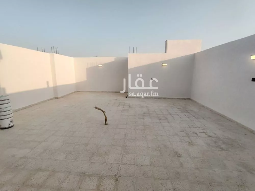 فيلا 5 غرف في العريجاء الغربية 22