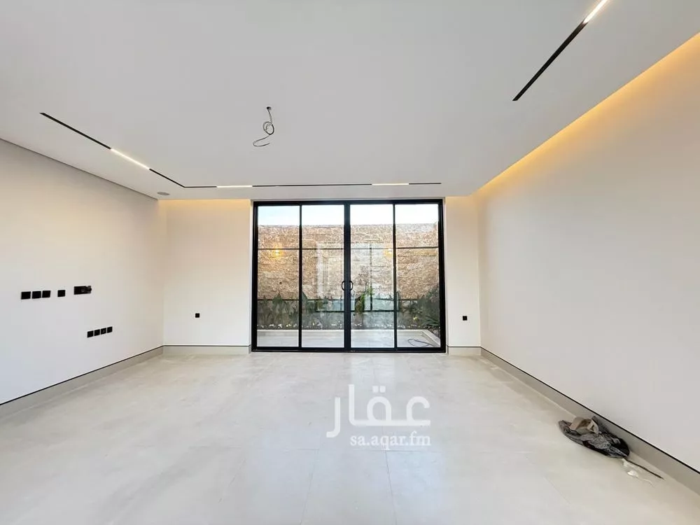 6 bedroom villa in Al Mahdiyyah 12