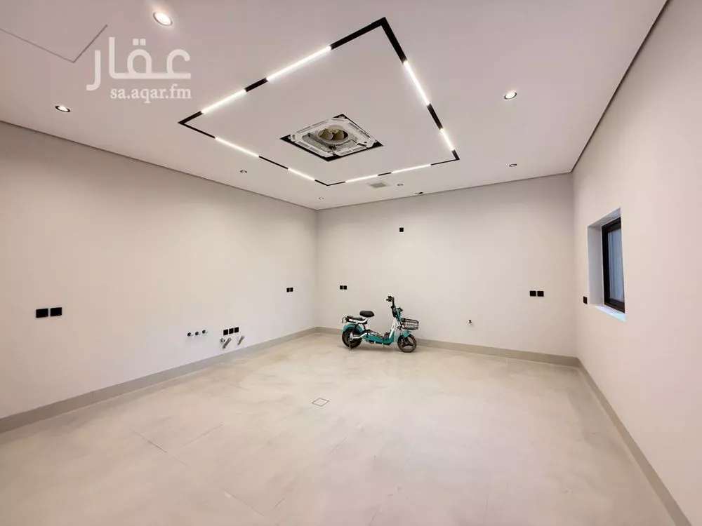 6 bedroom villa in Al Mahdiyyah 9