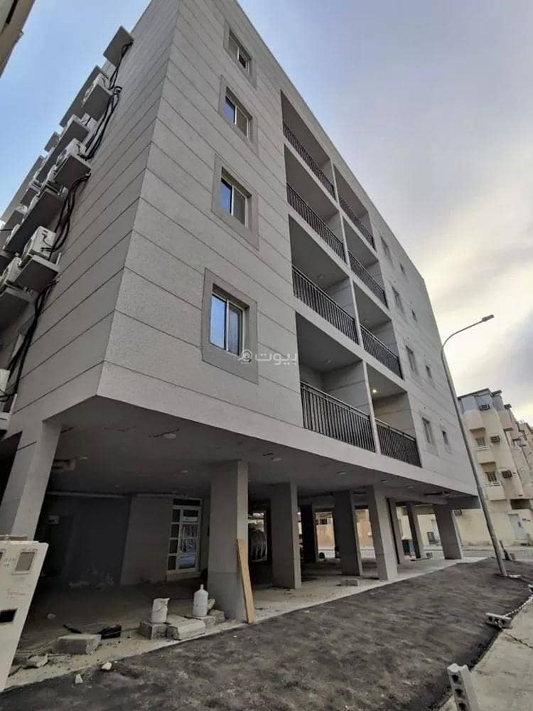 4 bedroom apartment in Al Aqrabiyah, Eastern Province 2