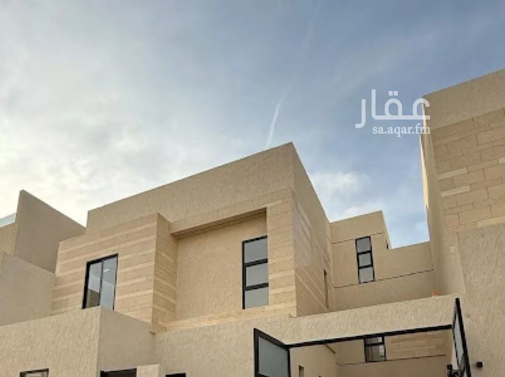 5 bedroom villa in Al Mahdiyyah 2