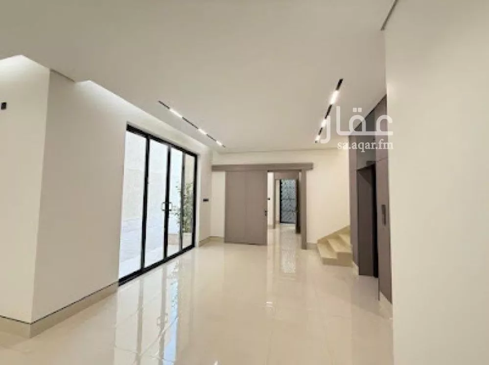 5 bedroom villa in Al Mahdiyyah 12