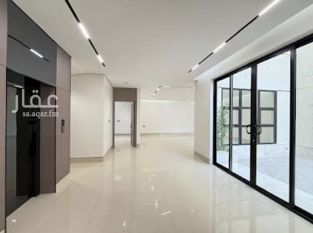 5 bedroom villa in Al Mahdiyyah 18