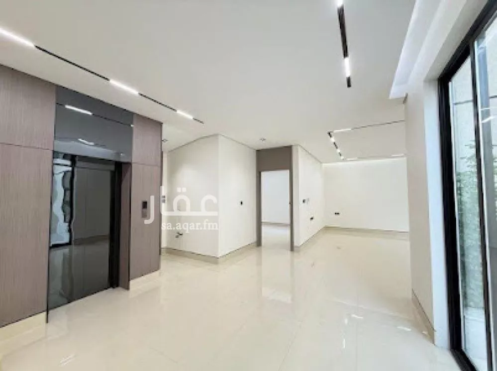 5 bedroom villa in Al Mahdiyyah 25