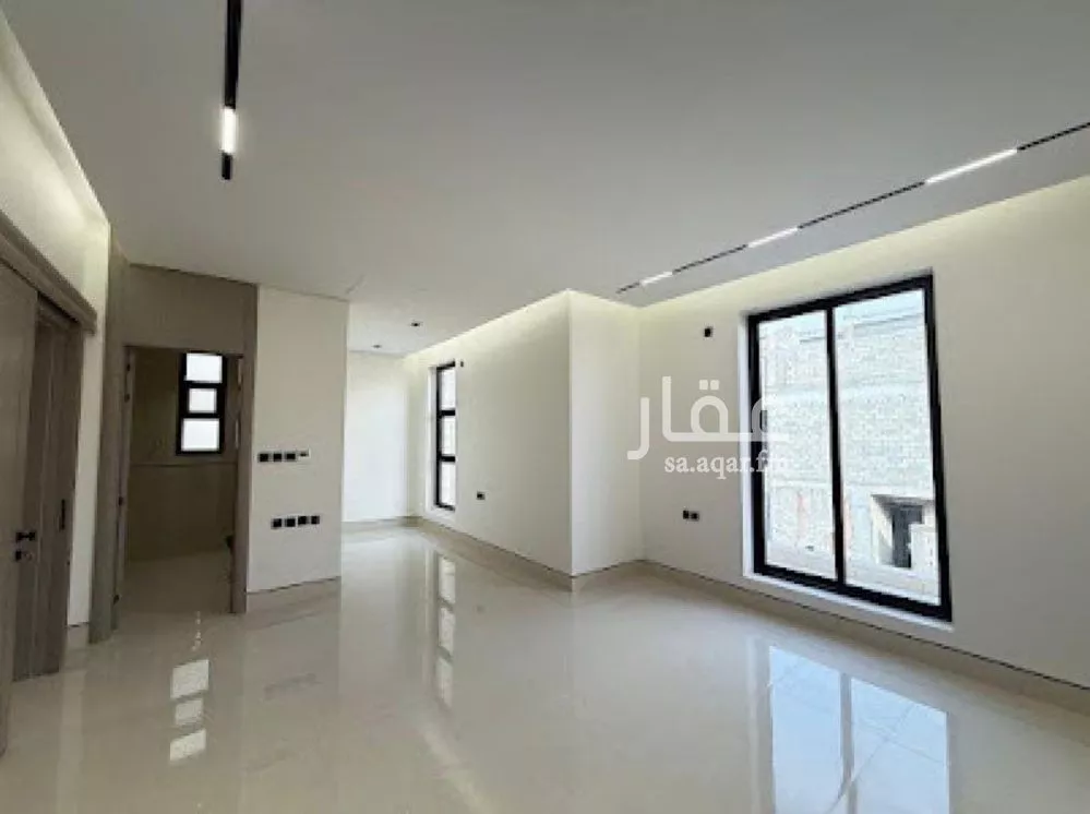 5 bedroom villa in Al Mahdiyyah 10
