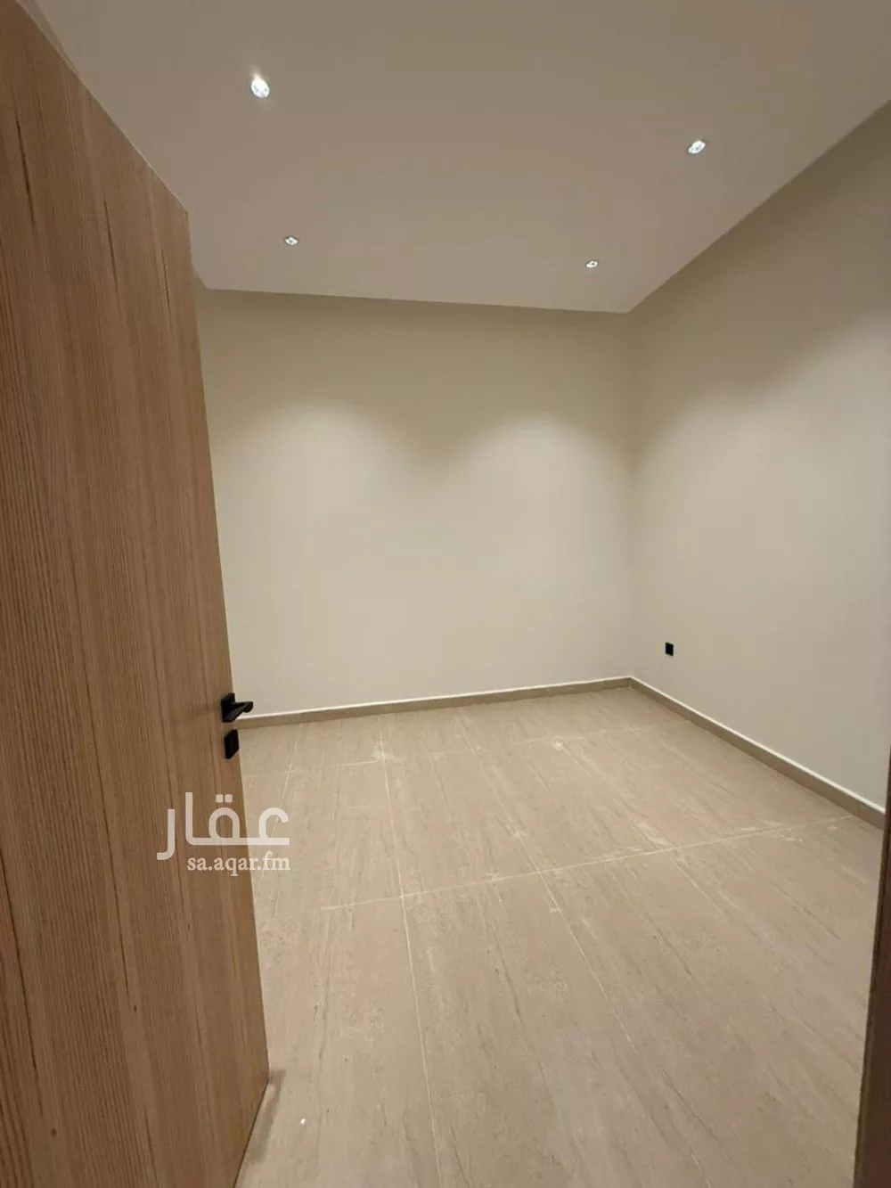 فيلا 5 غرف في الزهرة 14