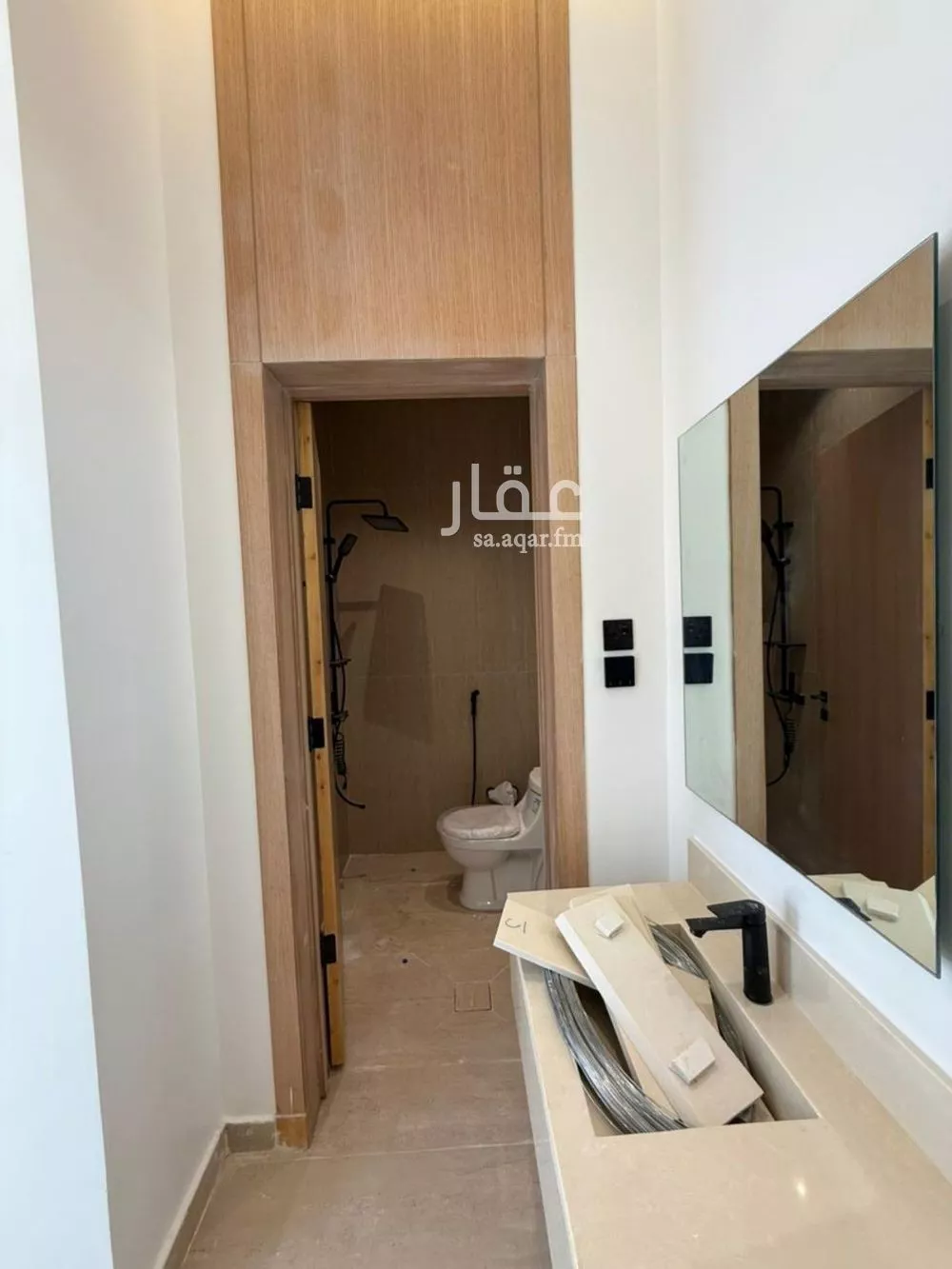 فيلا 5 غرف في الزهرة 9
