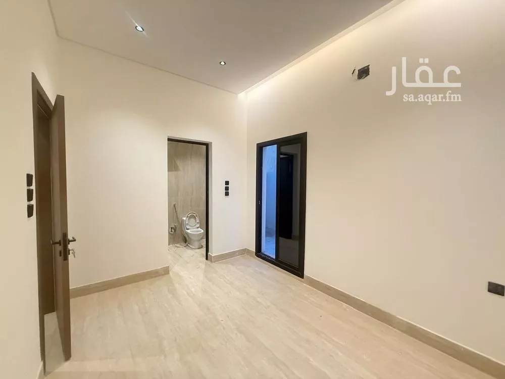 5 bedroom villa in Al Mahdiyyah 12