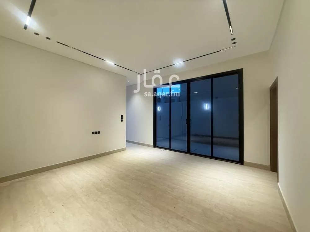 5 bedroom villa in Al Mahdiyyah 15