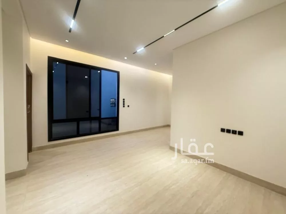5 bedroom villa in Al Mahdiyyah 3