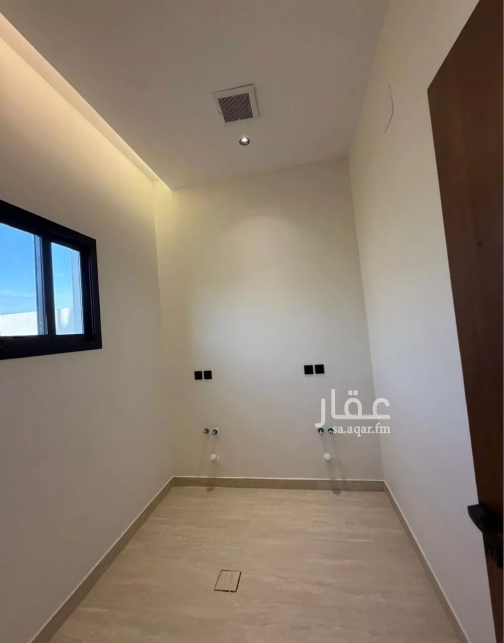 فيلا 5 غرف في الملقا 9