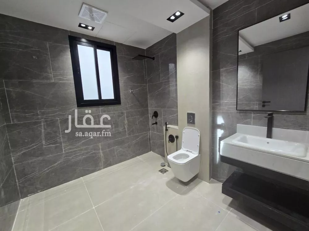 5 bedroom villa in Tuwaiq 14