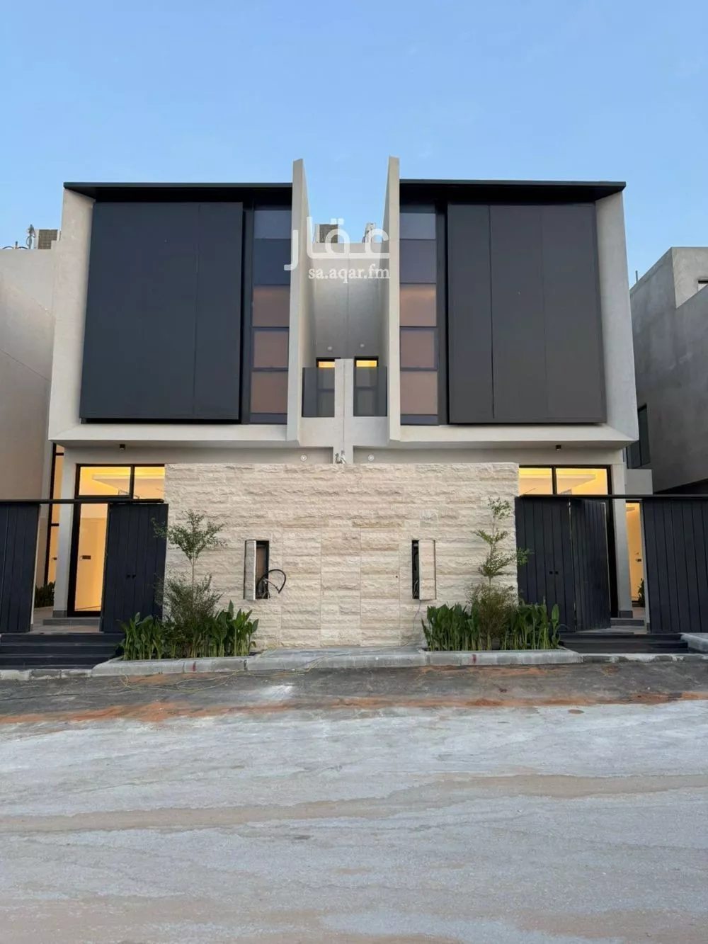 5 bedroom villa in Al Narjis 2