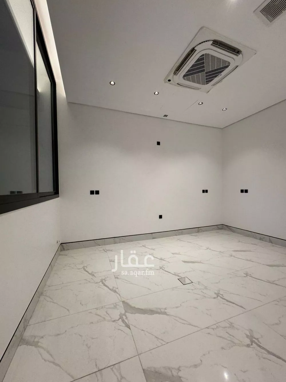 5 bedroom villa in Al Narjis 17