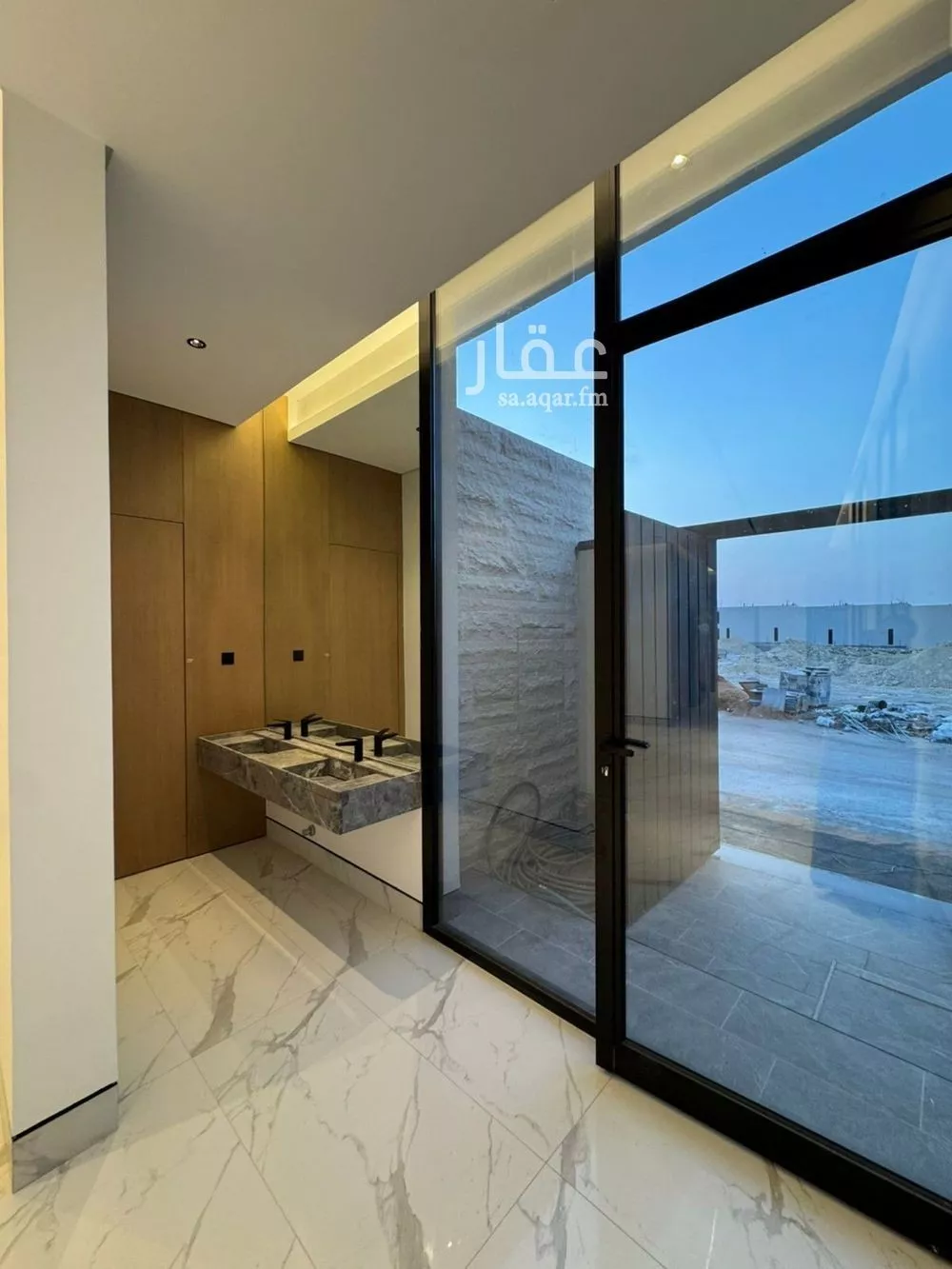 5 bedroom villa in Al Narjis 8