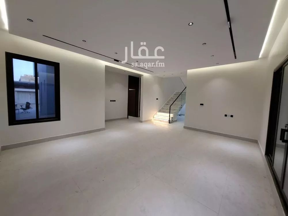 فيلا 5 غرف في بدر 14