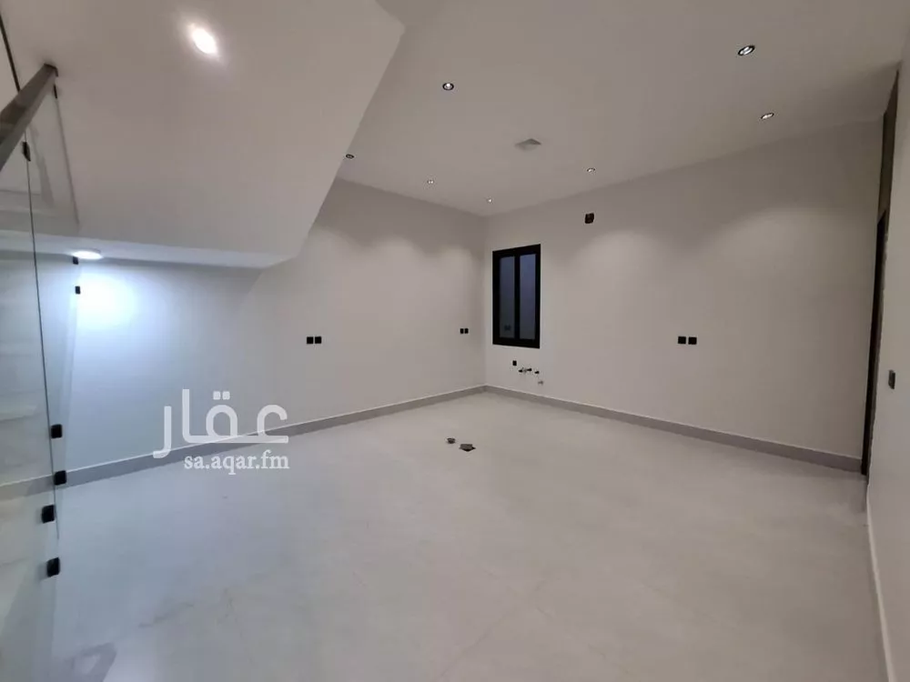 فيلا 5 غرف في بدر 7