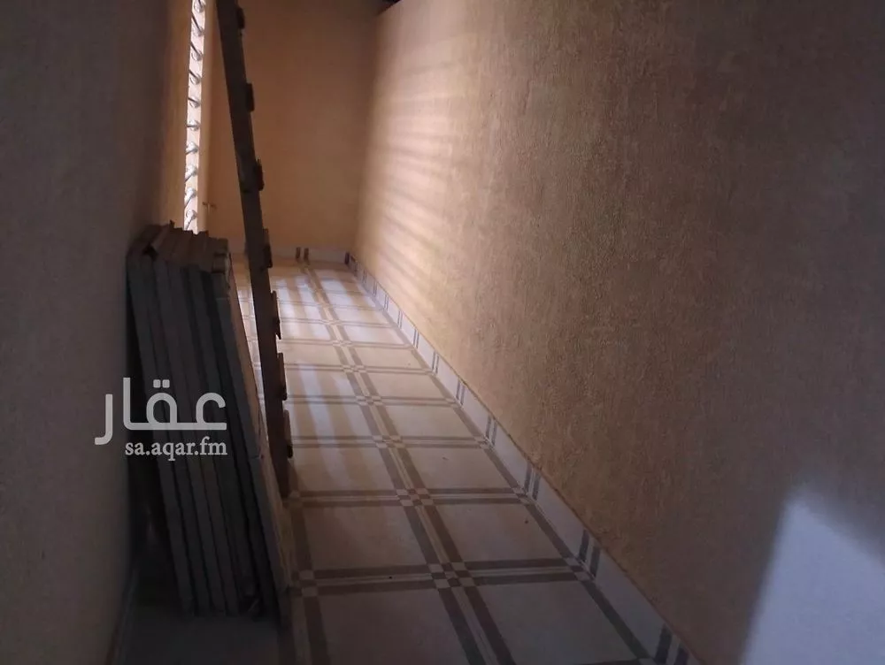 فيلا 5 غرف في عكاظ 18