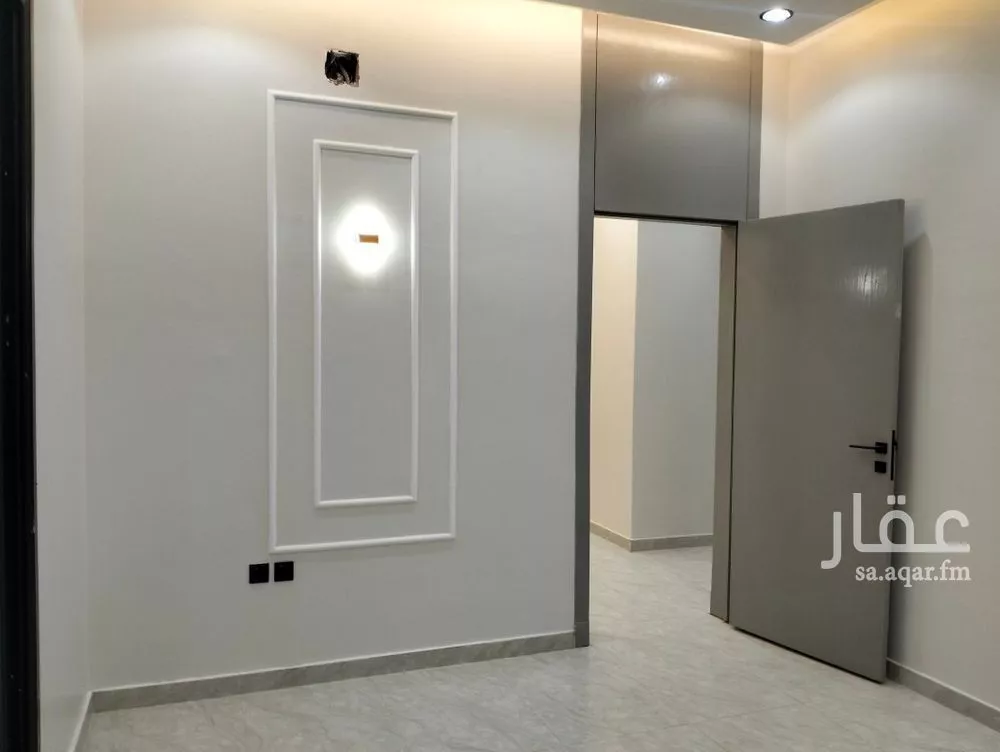 فيلا 5 غرف في عكاظ 3