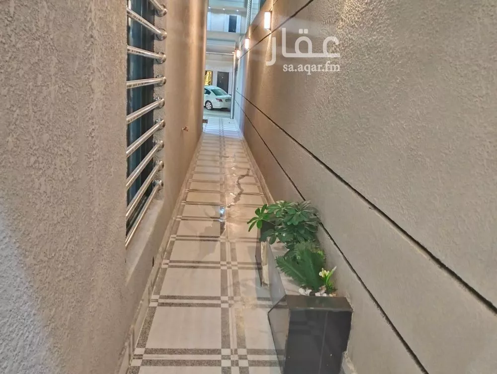 فيلا 5 غرف في عكاظ 8
