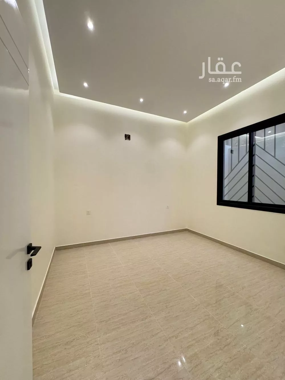 6 bedroom villa in Al Zahrah 16