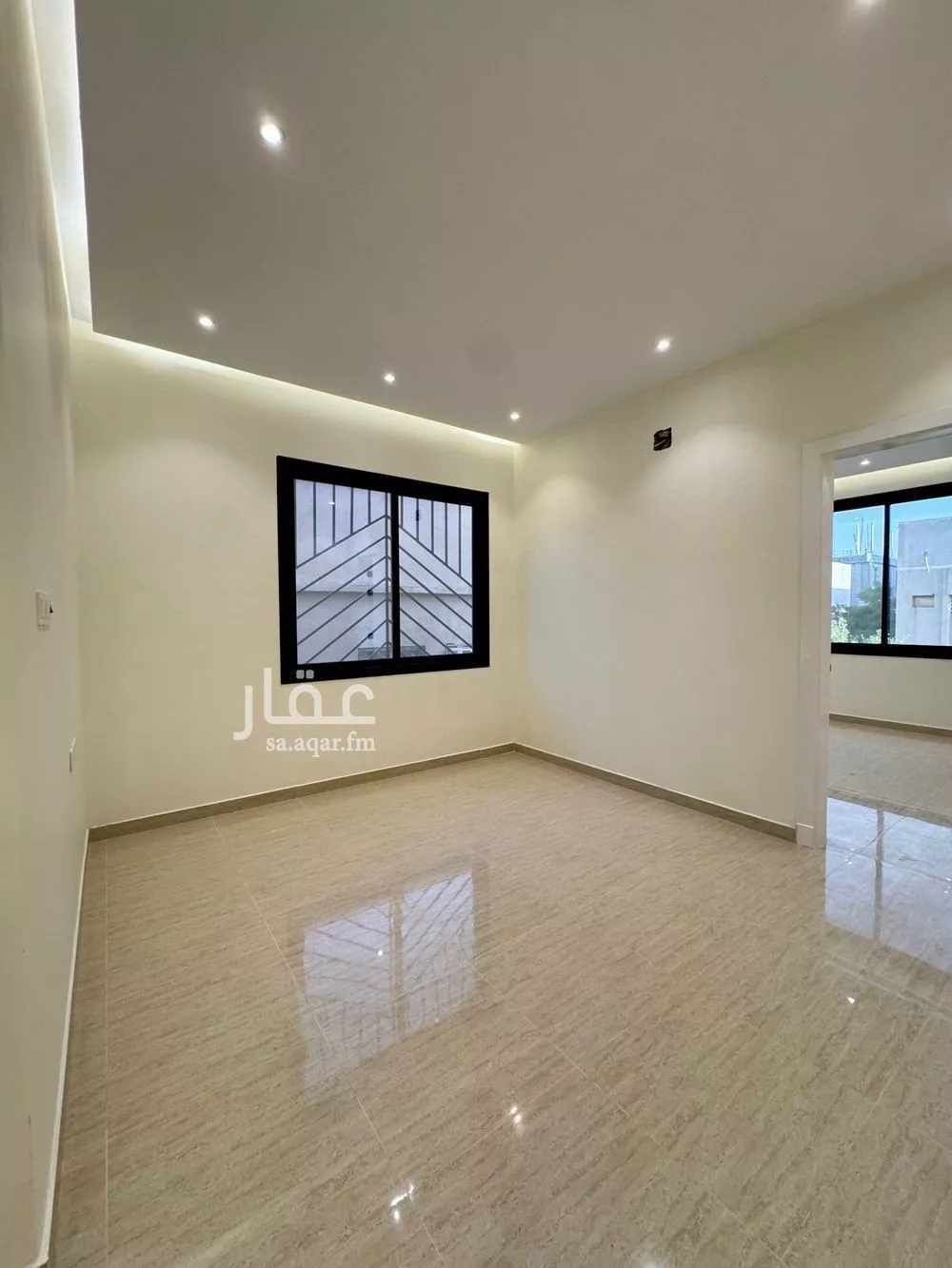 6 bedroom villa in Al Zahrah 17