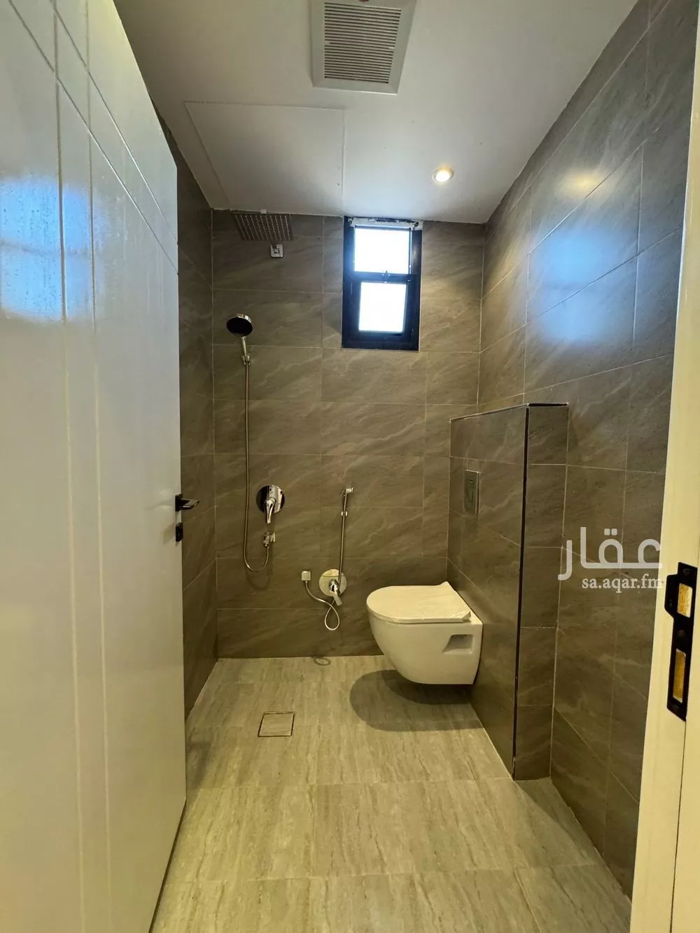 6 bedroom villa in Al Zahrah 29