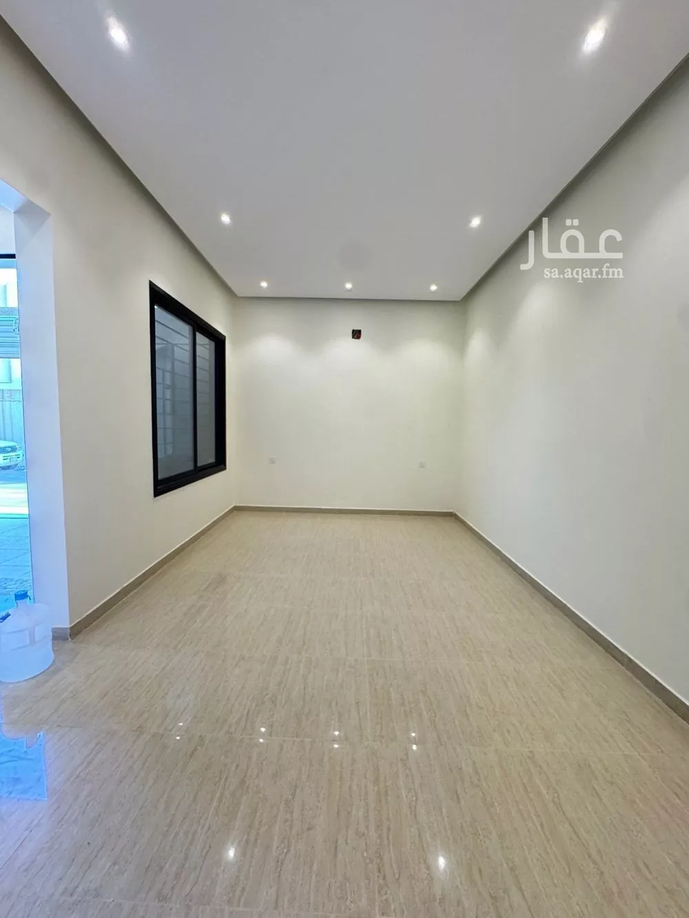 6 bedroom villa in Al Zahrah 4