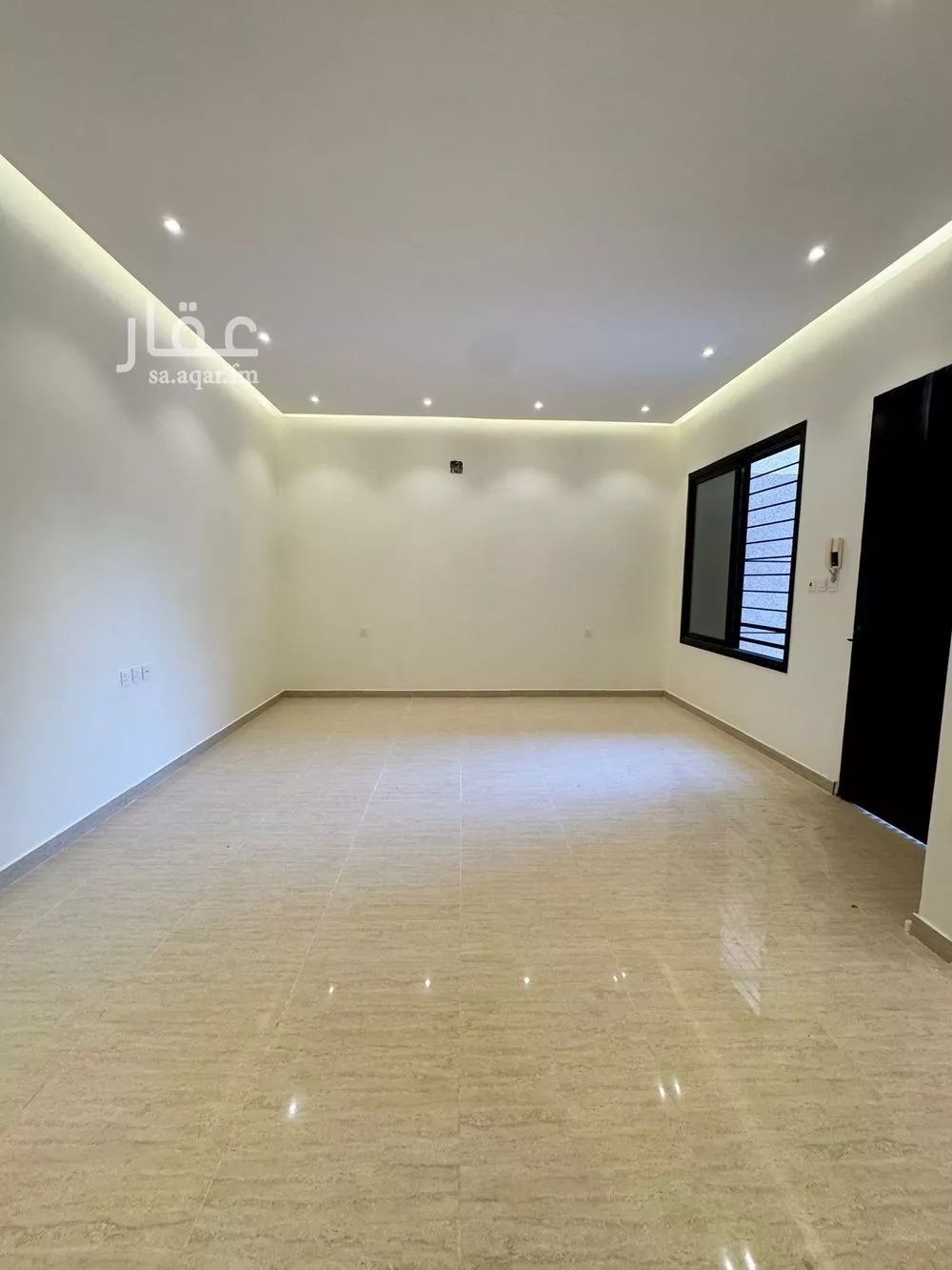 6 bedroom villa in Al Zahrah 6