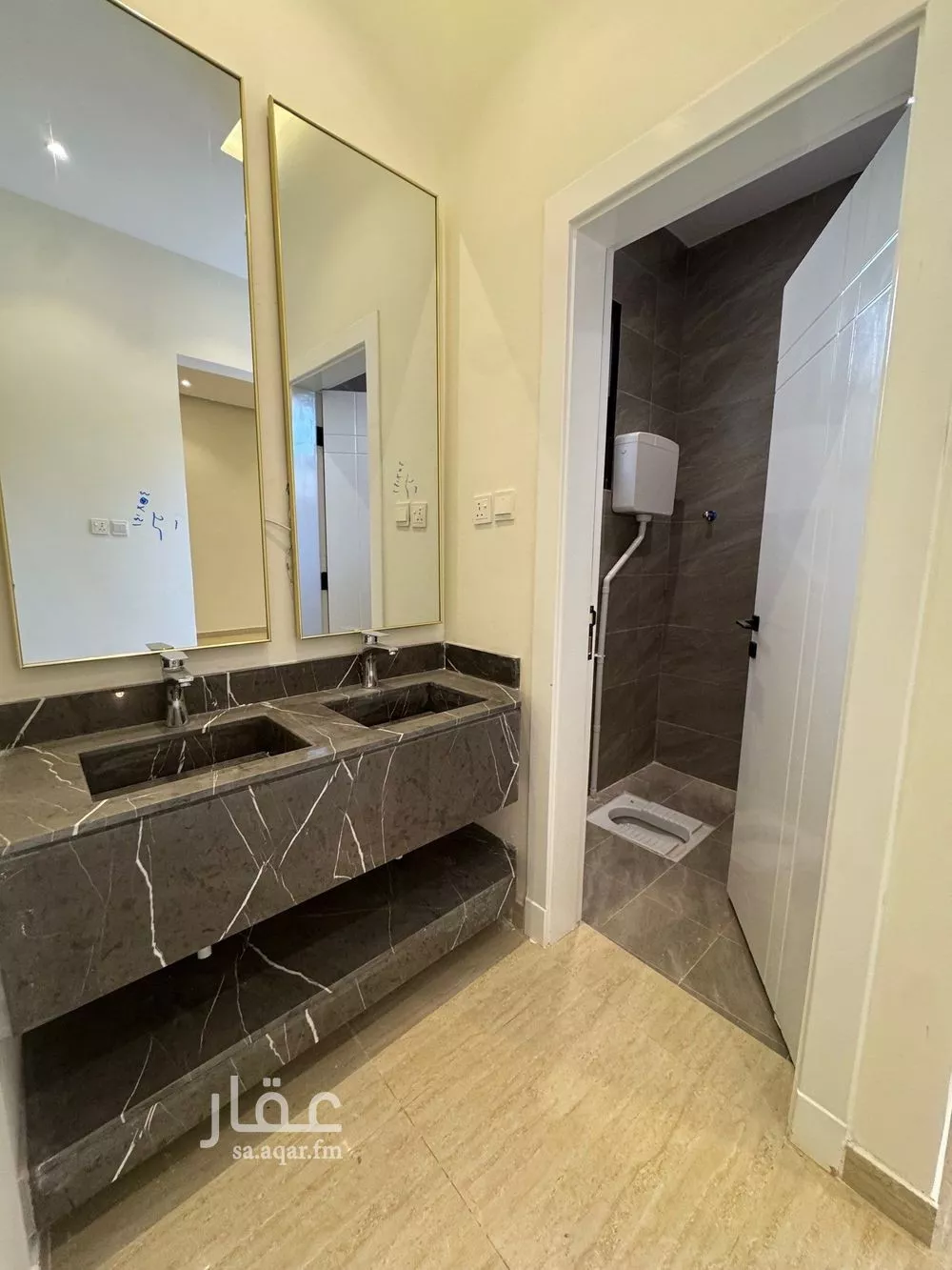 6 bedroom villa in Al Zahrah 9