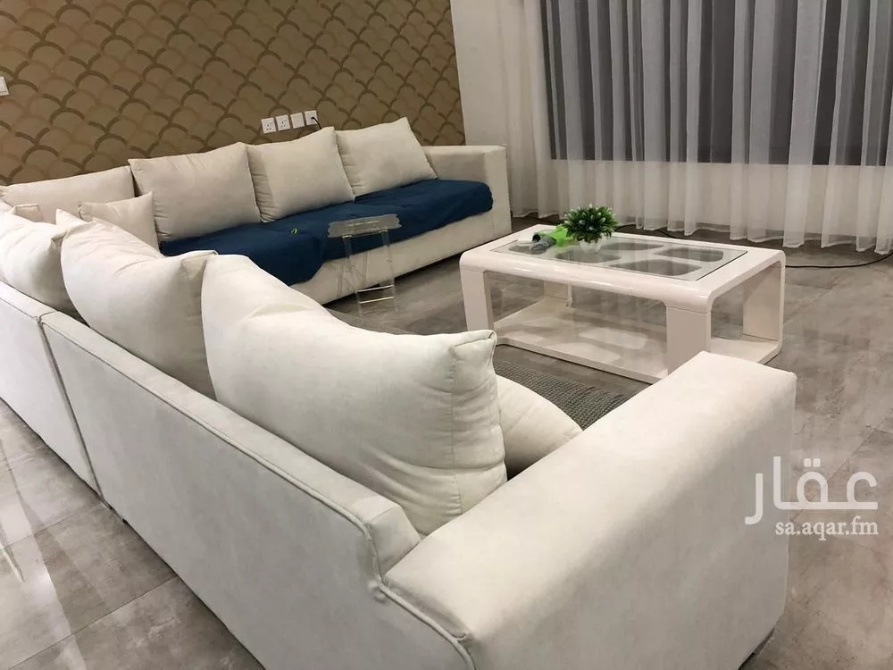 5 bedroom villa in Al Aridh 7