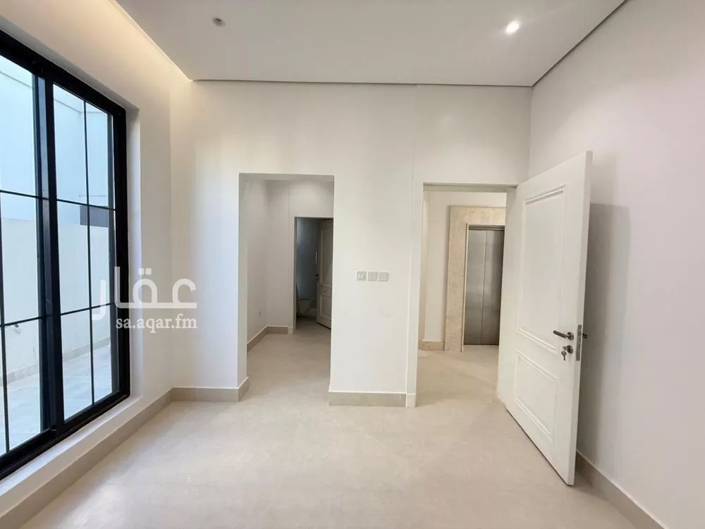 6 bedroom villa in Al Mahdiyyah 2