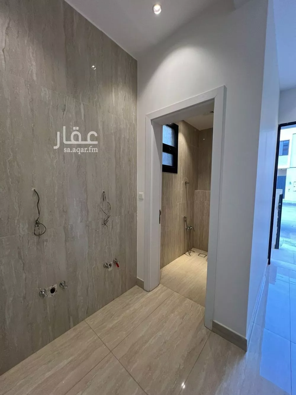 5 bedroom villa in Al Mahdiyyah 3