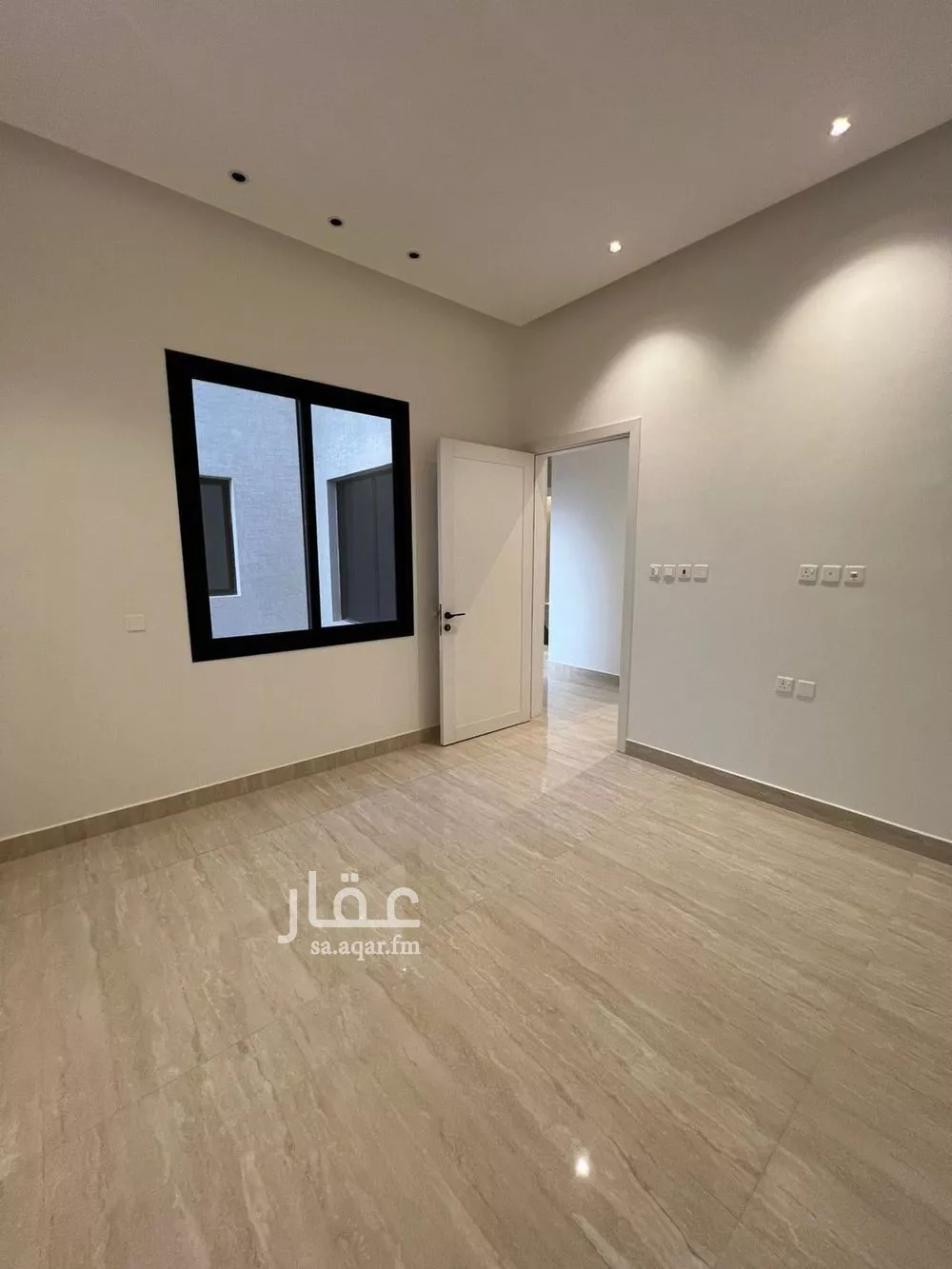 5 bedroom villa in Al Mahdiyyah 6