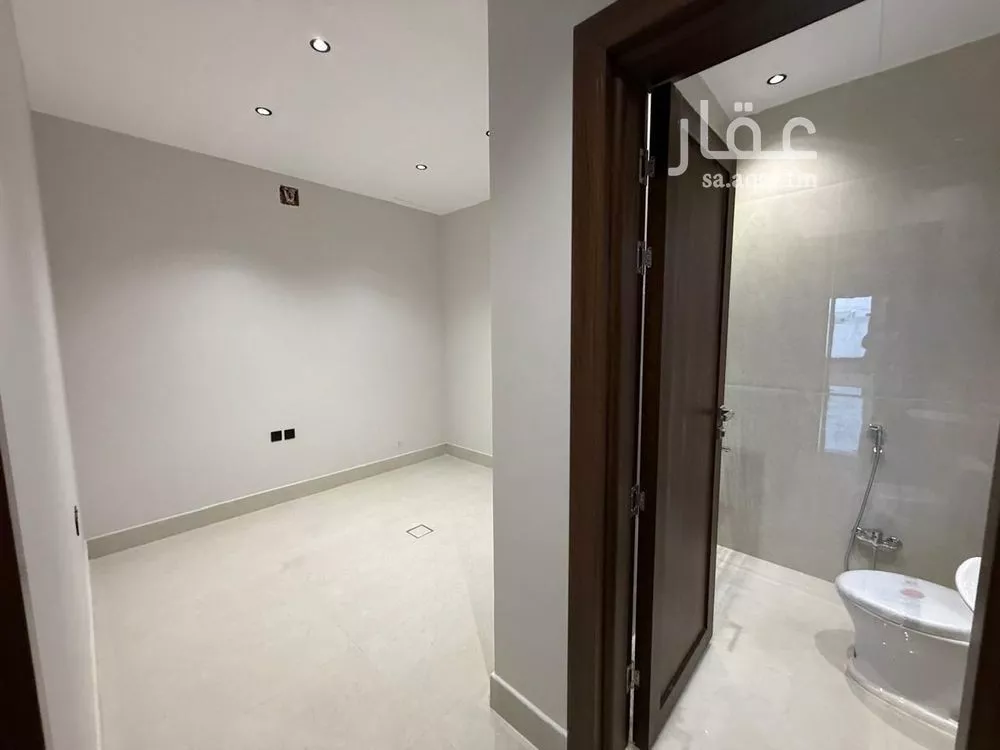 6 bedroom villa in Al Mahdiyyah 26