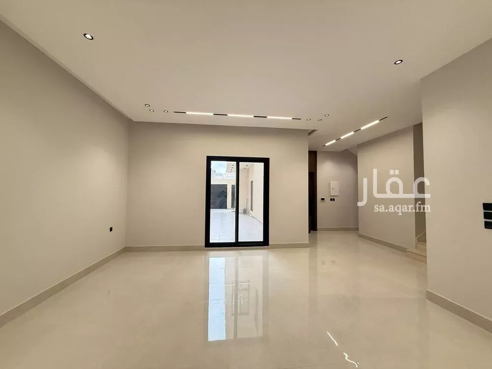 6 bedroom villa in Al Mahdiyyah 5