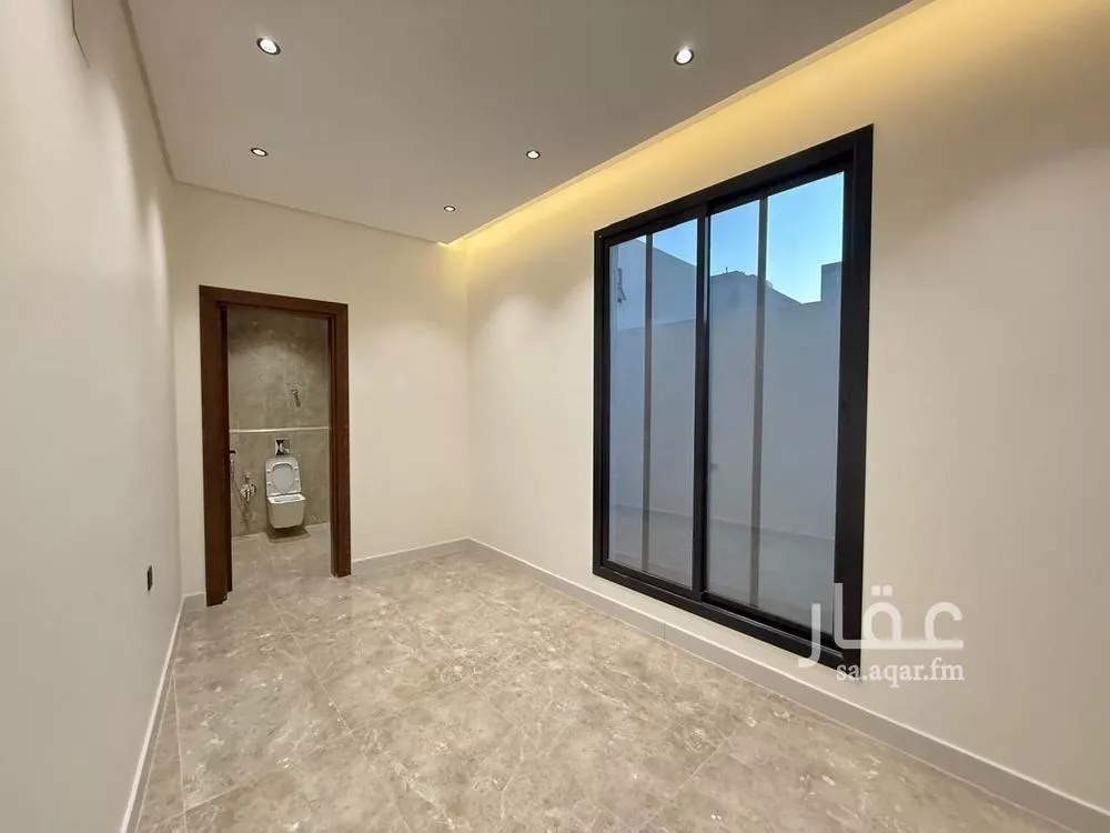 5 bedroom villa in Al Mahdiyyah 11
