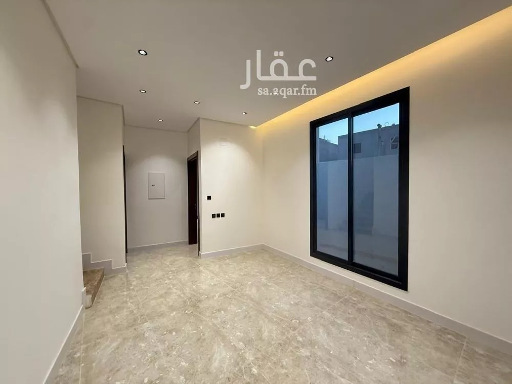 5 bedroom villa in Al Mahdiyyah 16