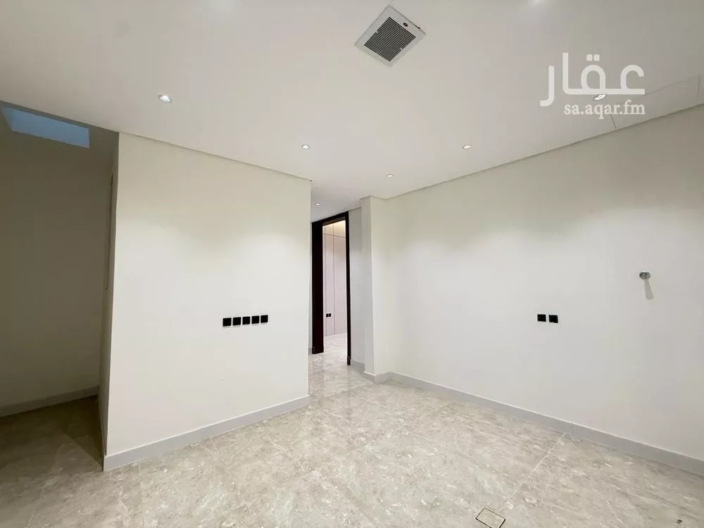 5 bedroom villa in Al Mahdiyyah 18