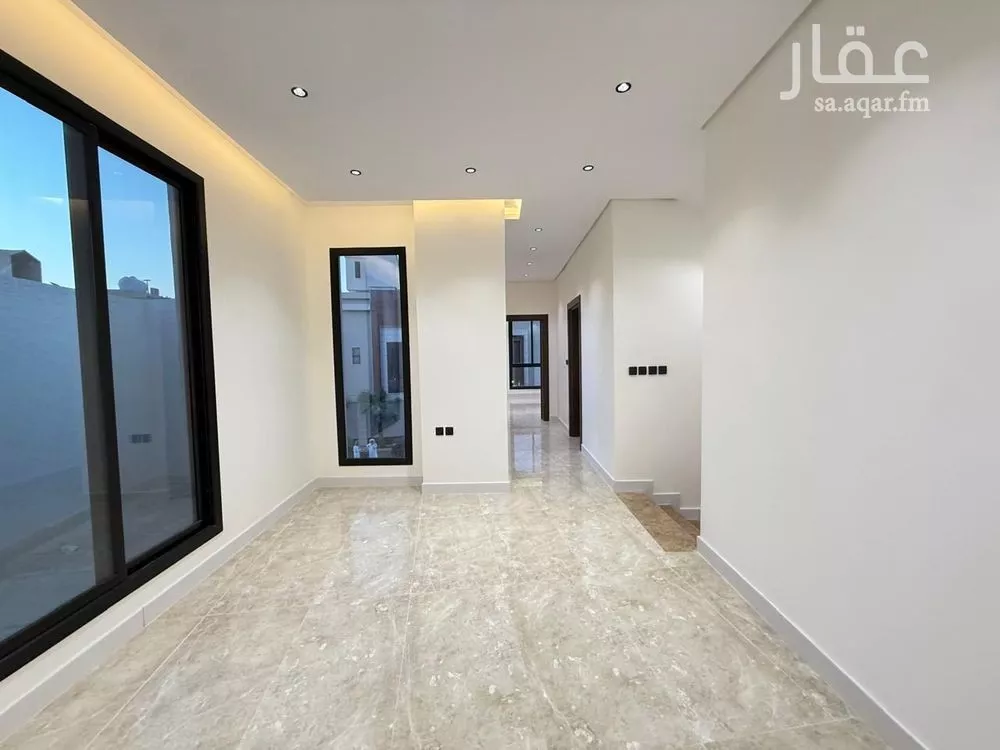 5 bedroom villa in Al Mahdiyyah 10
